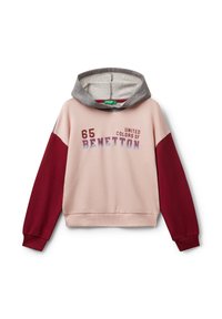 Felpa con cappuccio per bambini con corpo beige, maniche borgogna, cappuccio foderato grigio e testo "65 United Colors of Benetton" sul davanti.