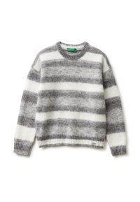 Szaro-biała sweter w paski wykonany z miękkiego materiału, z okrągłym dekoltem, ściągaczami na rękawach i metką w dolnym lewym rogu.