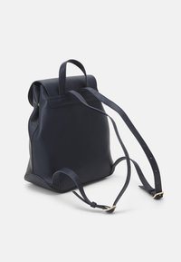 Tommy Hilfiger STAPLE BACKPACK - Ryggsekk - space blue