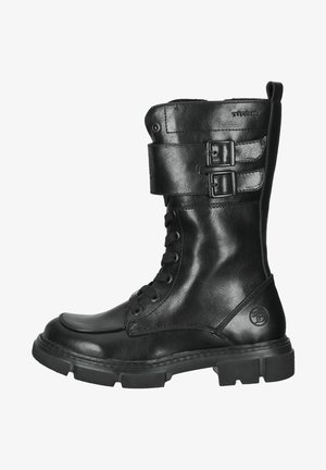 Černá kožená bojová bota s kulatou špičkou, zavazováním na tkaničky, dvěma nastavitelnými pásky a texturovanou podrážkou pro lepší přilnavost. Hladký povrch, pevný design.