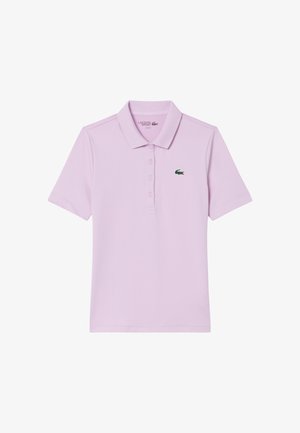 Hellviolettes kurzärmeliges Polohemd mit drei Knöpfen und einem kleinen grünen Krokodil-Logo auf der linken Brust.