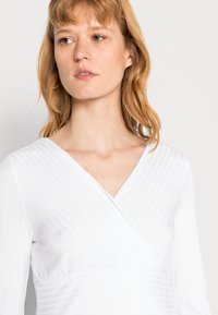 LASCANA Camisola de manga comprida - weiß