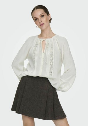 ONLPOVLA - Blusa - cloud dancer