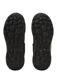 Talpa de pantofi din cauciuc negru, cu un model texturat de tălpi multidirecționale, având logo-ul "reima" embosat aproape de călcâi.