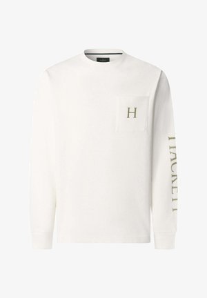 Wit shirt met lange mouwen en ronde hals, borstzak met "H"-logo, en "HACKETT" verticaal gedrukt op de rechtermouw.