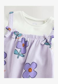 Ausgewählt, lilac purple flower