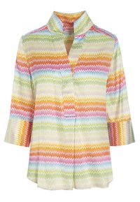 Färgglad blus med ett zigzag-mönster i pastellnyanser av orange, gult, grönt och blått; lättviktsmaterial med krage och trekvartslånga ärmar.
