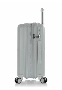 Maleta rígida de mano en gris con una superficie texturizada, doble cremallera, candado TSA incorporado y cuatro ruedas multidireccionales.