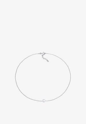 Sølv kædethalskæde med en enkel rektangulær accent. Glat tekstur, fine led og justerbar lås til tilpasning af længde.