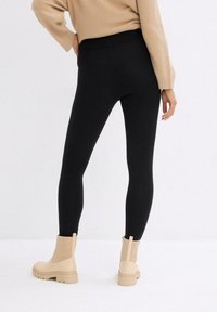 bonprix SLIM FIT - Leggings - black