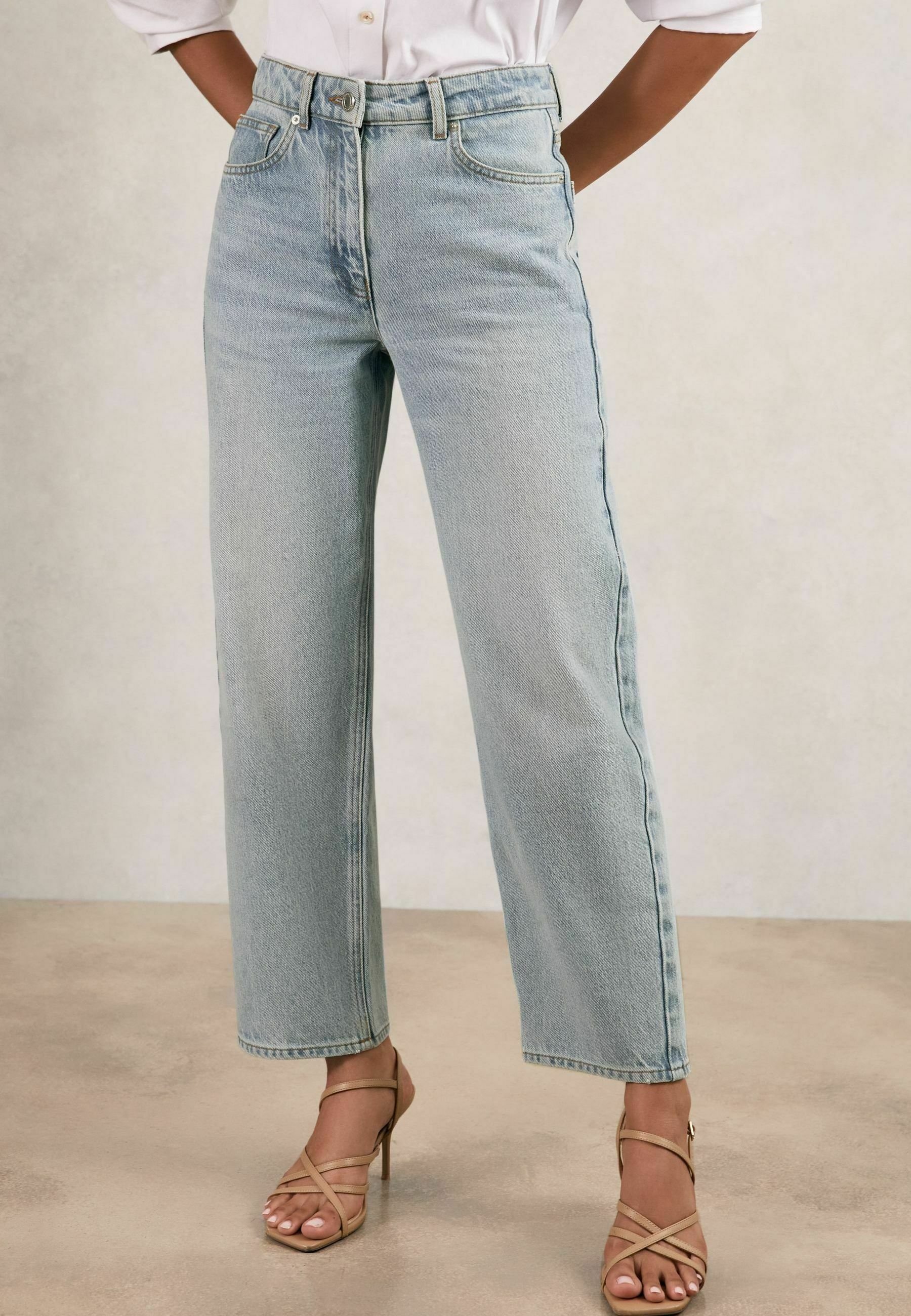 Reiss SELIN MID-RISE STRAIGHT PETITE Relaxed fit jeans pale