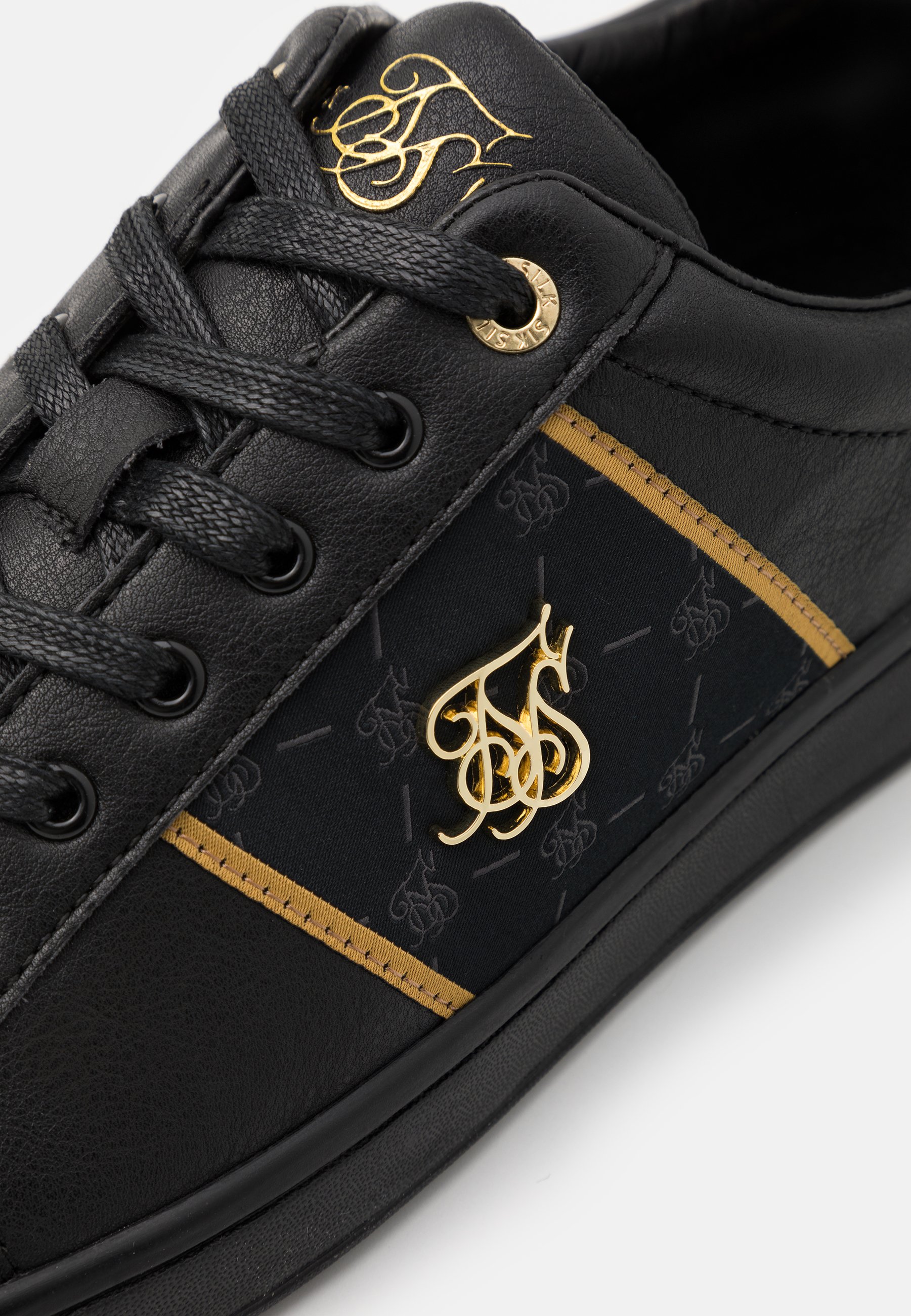 siksilk black trainers