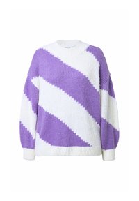 Übergroßer Pullover mit diagonalen Streifen in Lila und Weiß, aus gestricktem Stoff gefertigt. Rundhalsausschnitt und gerippte Bündchen und Saum.