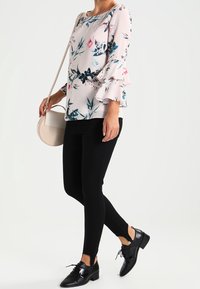 Wallis Petite Blouse - off-white