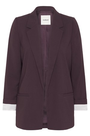 Lilla blazer med et struktureret design, enkelt frontlomme og kontrasterende stripede manchetter; har et klapkrave og ingen lukninger.