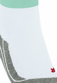 FALKE RU COMPRESSION STABILIZING RUNNING LIGHT CUSHIONING - Sportsocken - white