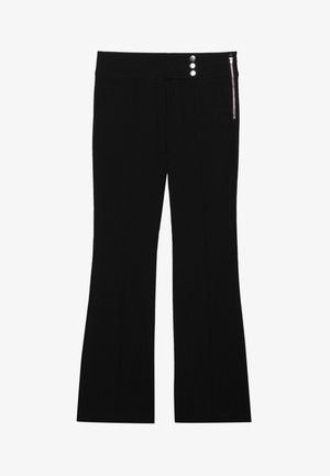 Črne široke hlače iz gladkega materiala. Imajo visok pas, tri okrasne gumbe in žep z zadrgo na strani.