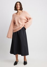 V-AUSSCHNITT - Jumper - dusty pink