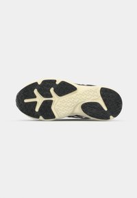 Fila SKYE - Trainers - black