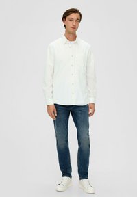 s.Oliver REGULAR - Hemd - weiß