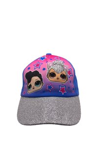 Gorra de béisbol con un degradado de rosa a azul, que presenta dos gráficos de personajes y patrones de estrellas. La visera está cubierta de purpurina plateada.