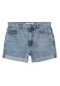Shorts vaqueros en azul claro, con cintura alta, puños remangados, cinco bolsillos y herrajes en tono cobre. Textura suave con patrón desgastado.