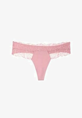 Roze kanten stringtanga met een effen voorkant en transparante kanten zijkanten en tailleband.