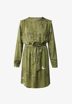 Vestido verde con mangas largas, patrón floral y cinturón en la cintura. Presenta un escote redondo y sutiles detalles fruncidos en los hombros.