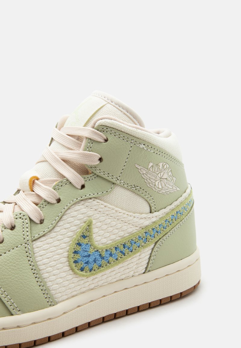 AIR JORDAN 1 MID SE - Vysoké tenisky - olive aura/pearl white/lawn/university blue