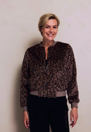 ZHGIULIA - Bomber Jacket - sand