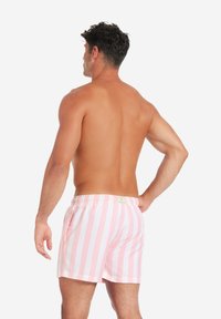 Gassa d’Amante Shorts da mare - rosa e bianco