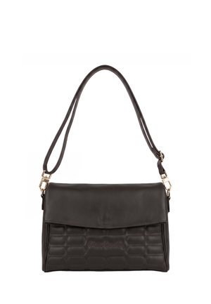 Borsa a tracolla in pelle nera con pannello frontale trapuntato, chiusura a patta, ferrature color oro e doppia tracolla regolabile.