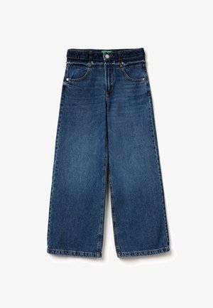 Jeans in denim blu a gamba larga con vita media, cinque tasche, cuciture a contrasto e chiusura con bottone sul davanti.