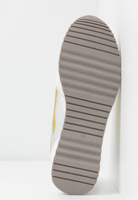 Marco Tozzi LACE UP - Sneaker low - white/yellow