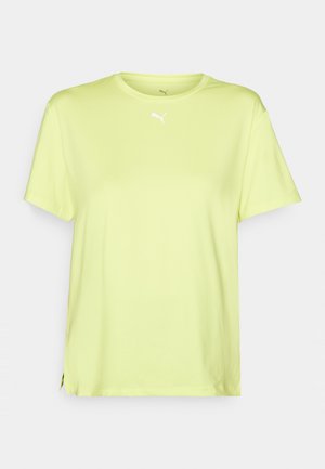 T-shirt amarelo brilhante de manga curta, feito de material leve. Apresenta um decote redondo e um pequeno logotipo branco no peito.