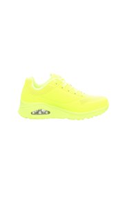 Neon-gelbe Sportschuhe mit Netzdetails, Schnürsystem und luftgepolsteter Sohle. Glatte Textur mit abgerundetem Zehendesign.