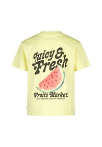 T-shirt di cotone gialla con una grande grafica di anguria e bold che legge "Mercato di Frutta Succosa & Fresca" sul retro.