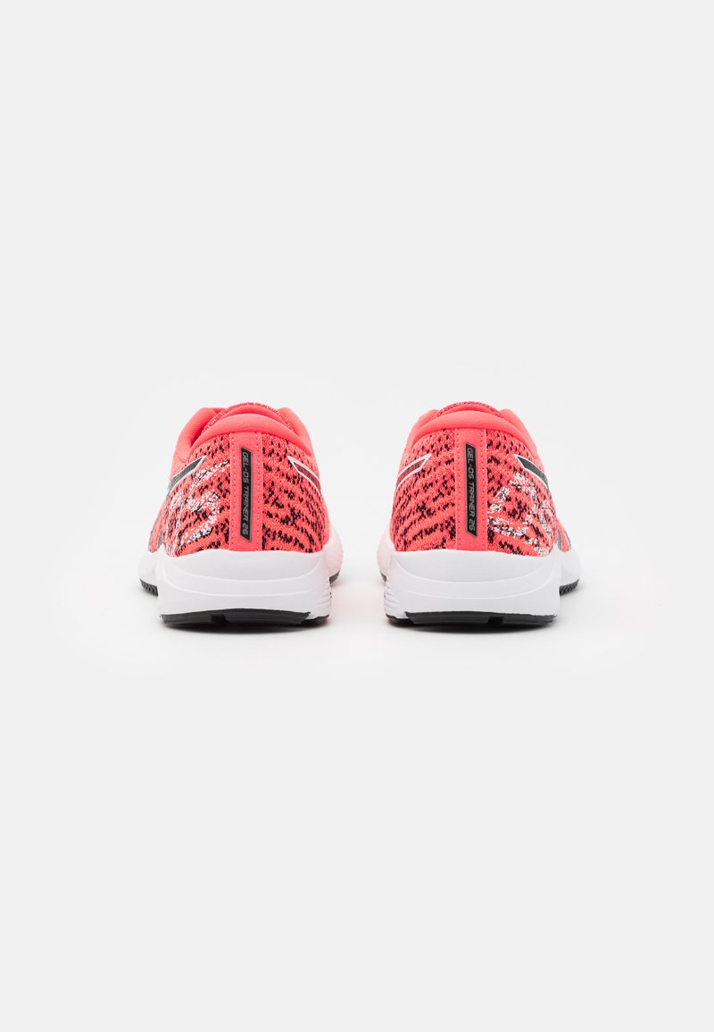 Asics Gel Ds Trainer 26 Laufschuh Neutral Blazing Coral Black Koralle Zalando De