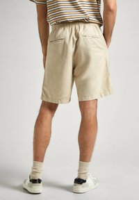 Pepe Jeans Kratke hlače - base beige