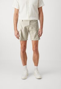 Tommy Jeans - ETHAN - Jeans Shorts - beige/sand Thumbnail-Bild 1