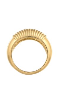 Goldring mit einer glatten, polierten Oberfläche und einem fächerartigen strukturierten Design am oberen Rand, mit einem abgerundeten Ringband.