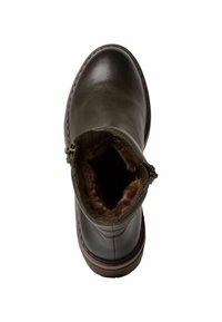 Botte chevillère en cuir marron avec un bout arrondi, doublure en fourrure douce, fermeture éclair sur le côté et semelle texturée. Coutures décoratives sur le dessus.