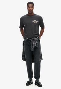 Superdry & Co TATTOO BACK GRAPHIC - Camiseta estampada - blackboard
