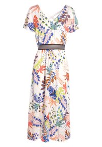 Robe longue fleurie en tissu léger. Présente une base blanche avec des motifs de feuilles colorées en rose, bleu, vert et orange. Taille élastique noire.