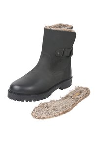 Czarny skórzany botek za kostkę z futrzanym ociepleniem, okrągłym noskiem i ozdobnym paskiem z klamrą. Zawiera wyjmowaną beżową teksturowaną wkładkę.