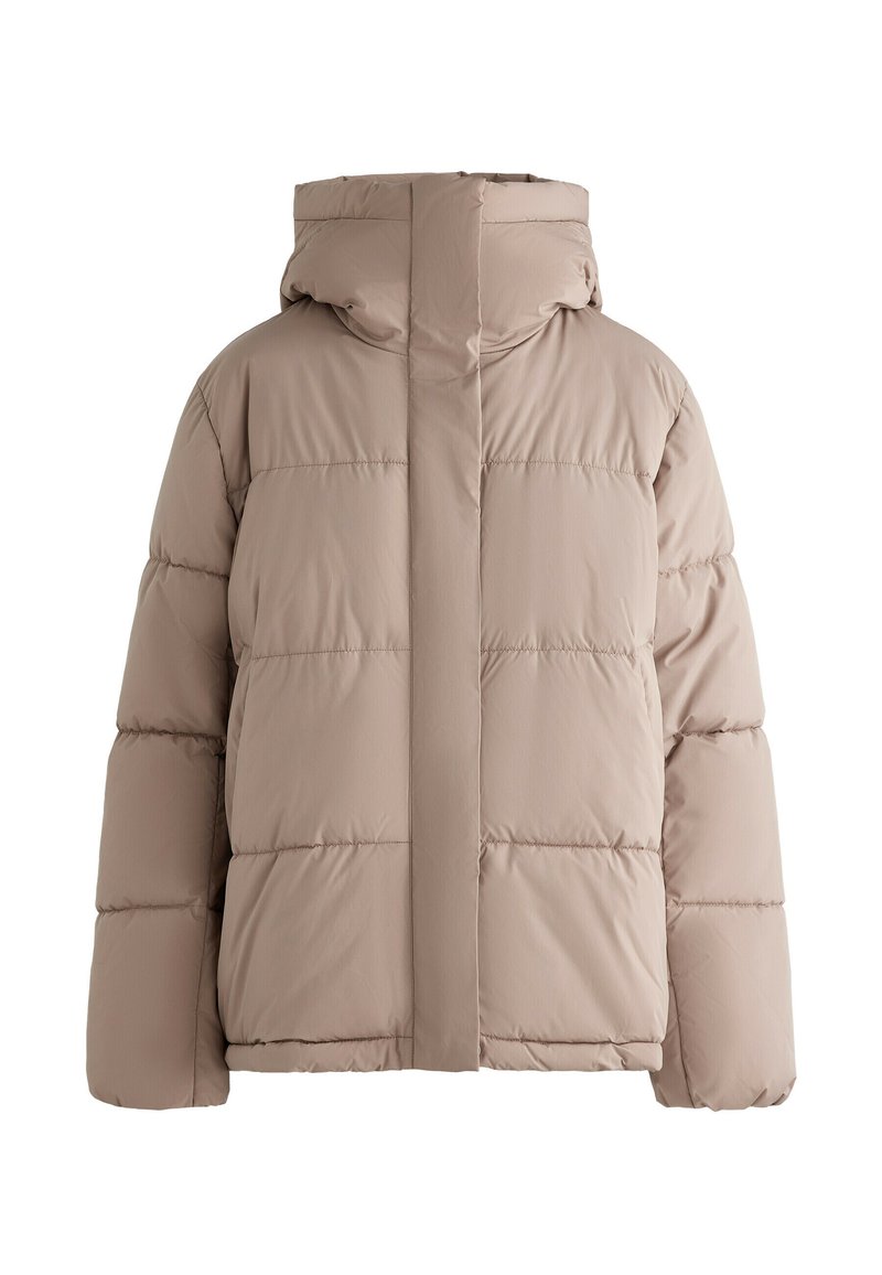 Giacca a vento leggera color beige chiaro, con cappuccio, design trapuntato e zip centrale. Il materiale sembra morbido e isolante.