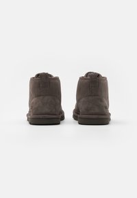 UGG NEUMEL - Botins de atacadores - charcoal