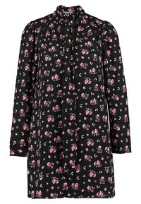 Vestido negro con flores, de mangas largas, que presenta flores rosas, un cuello alto y un detalle de lazo en el cuello. Fabricado en una tela ligera y suave.