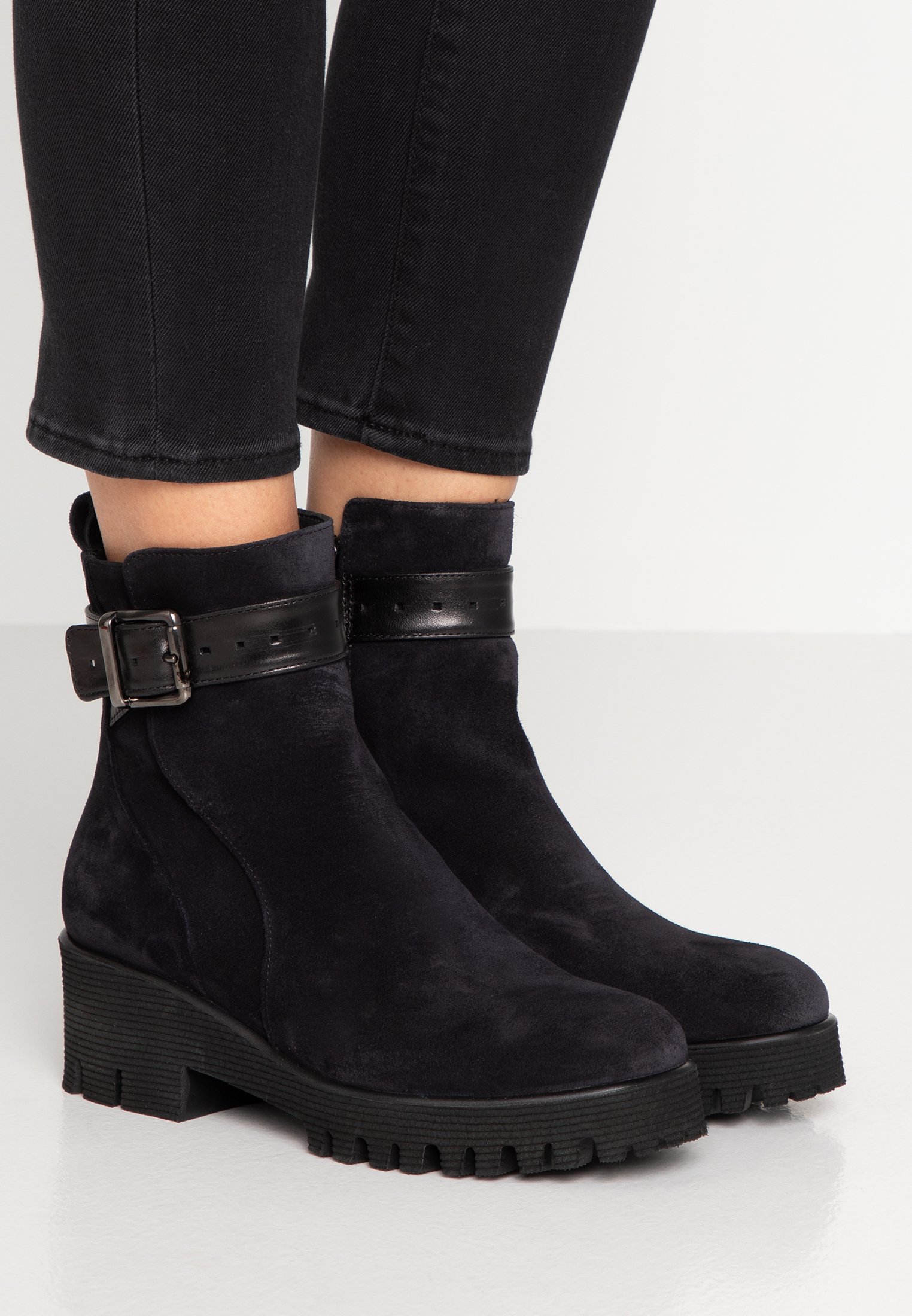 Homers Botas Clearance Sale, UP TO 66% OFF | www.editorialelpirata.com