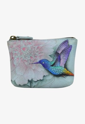 Gevoerd tasje in zachtblauw materiaal met een kleurrijke illustratie van een kolibrie met levendige veren en een bloeiend achtergrond.